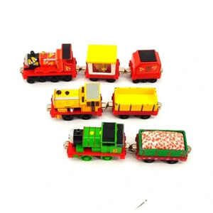 THOMAS  & FRIENDS MINI TRAINS SETS 2002